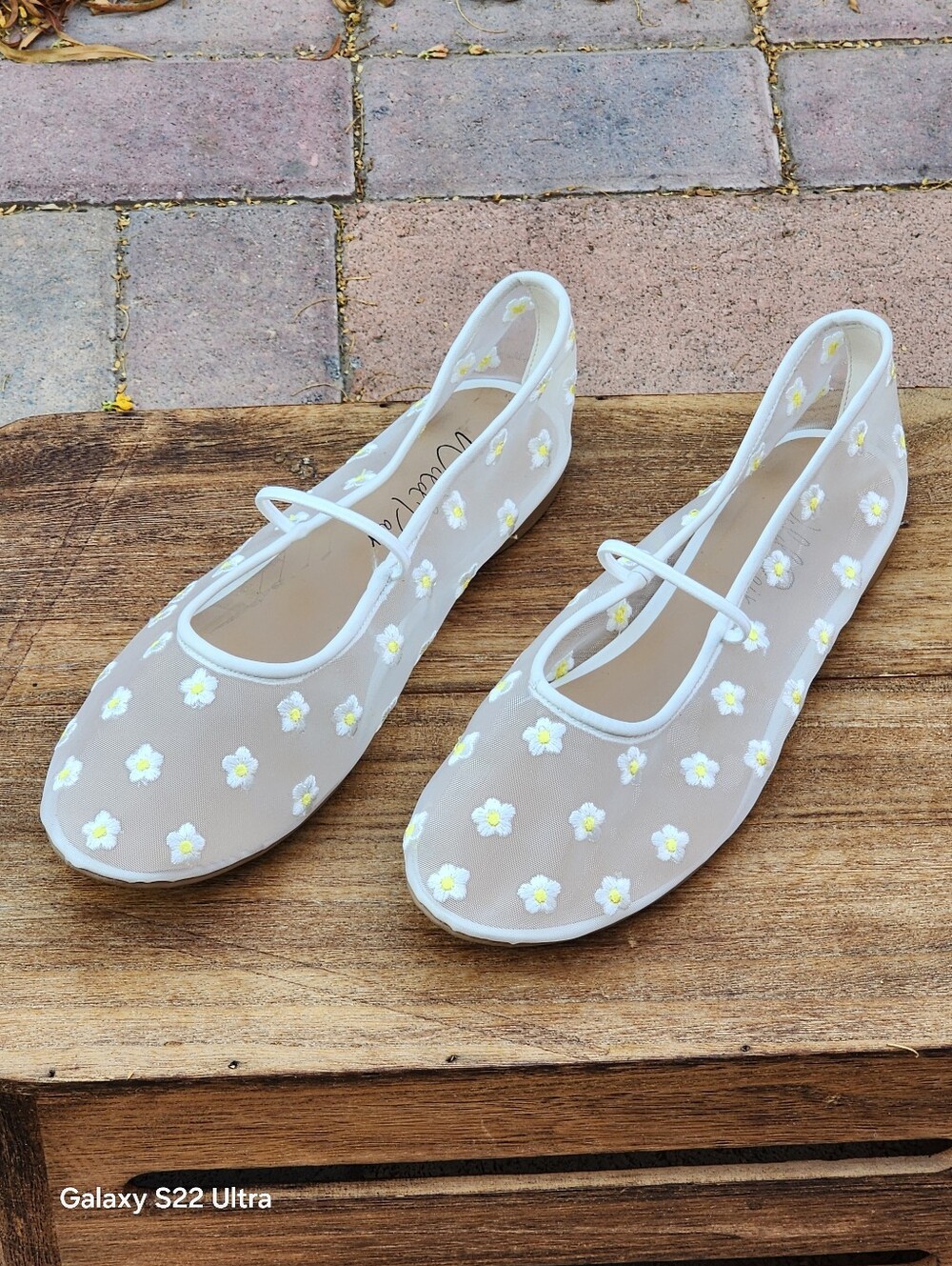 Wild Pair Women's White Mesh Augustt Ballet Flats Size 9 - Picture 2 of 8